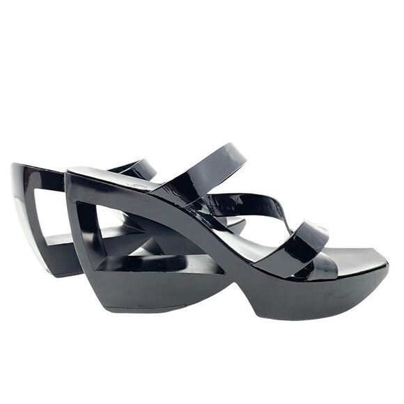 Robert Clergerie Paoli Patent Leather Slip on Cutout Wedge w Rubber Outsoles - Picture 5 of 7